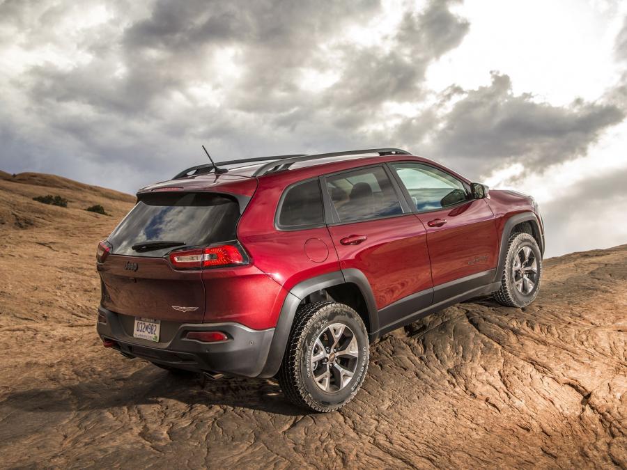  Jeep Cherokee Trailhawk 2013 года  (фото 12 из 31)